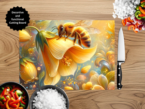 Honeybee Cutting board TheCraftNook
