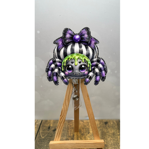 Spider Badge Pull – Glitter Lanyard Accessory TheCraftNook