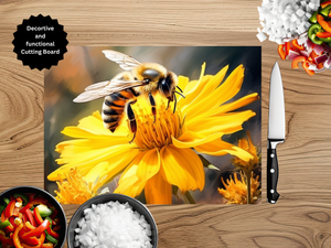 Honeybee Cutting board TheCraftNook