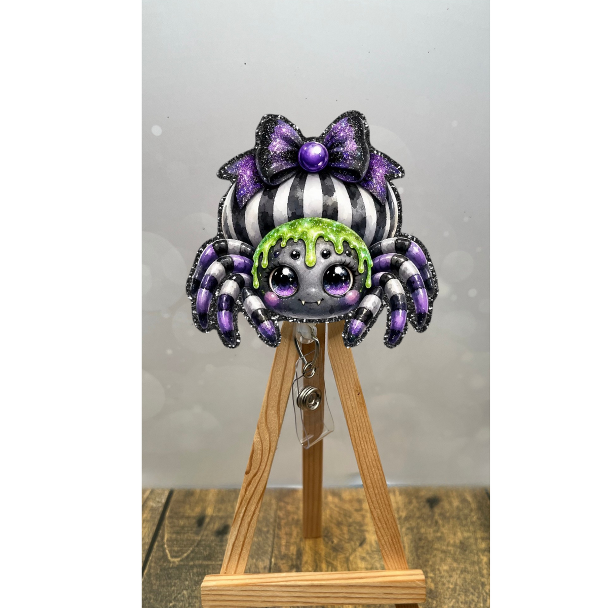 Spider Badge Pull – Glitter Lanyard Accessory TheCraftNook