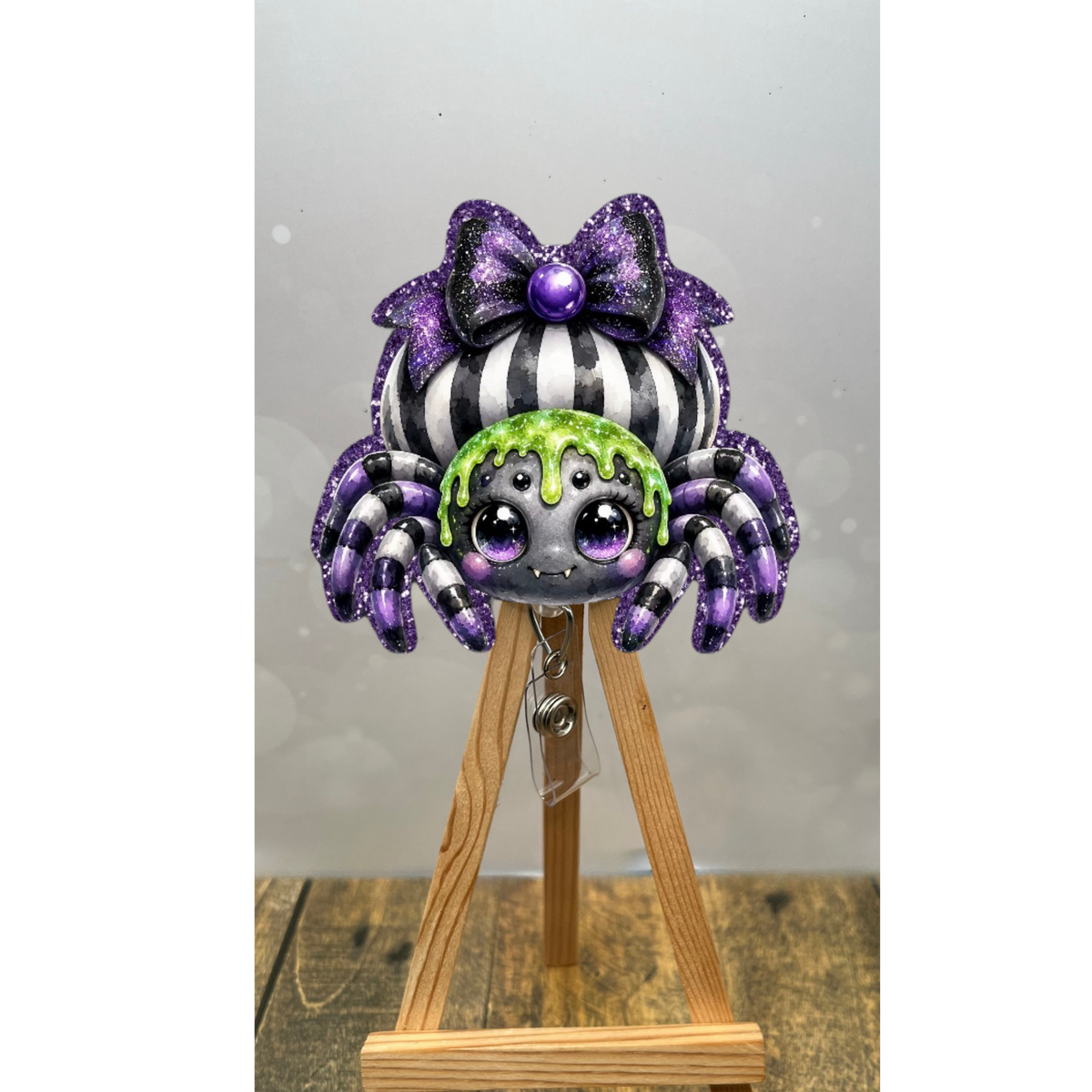 Spider Badge Pull – Glitter Lanyard Accessory TheCraftNook