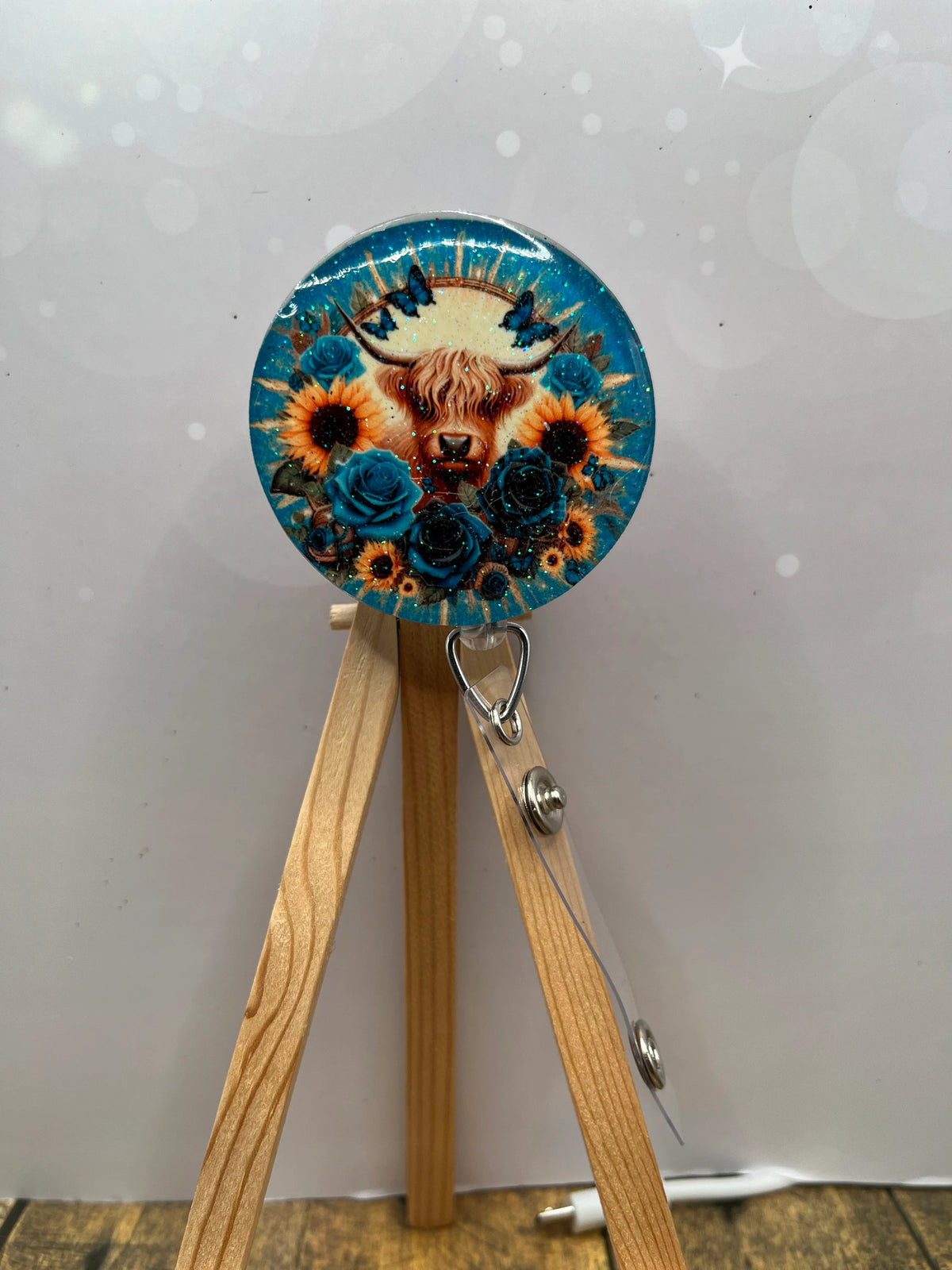 Highland Cow badge pulls. Brighten your shift, one cow at a time. Multiple Images available. Add beads or shimmer glitter options. TheCraftNook