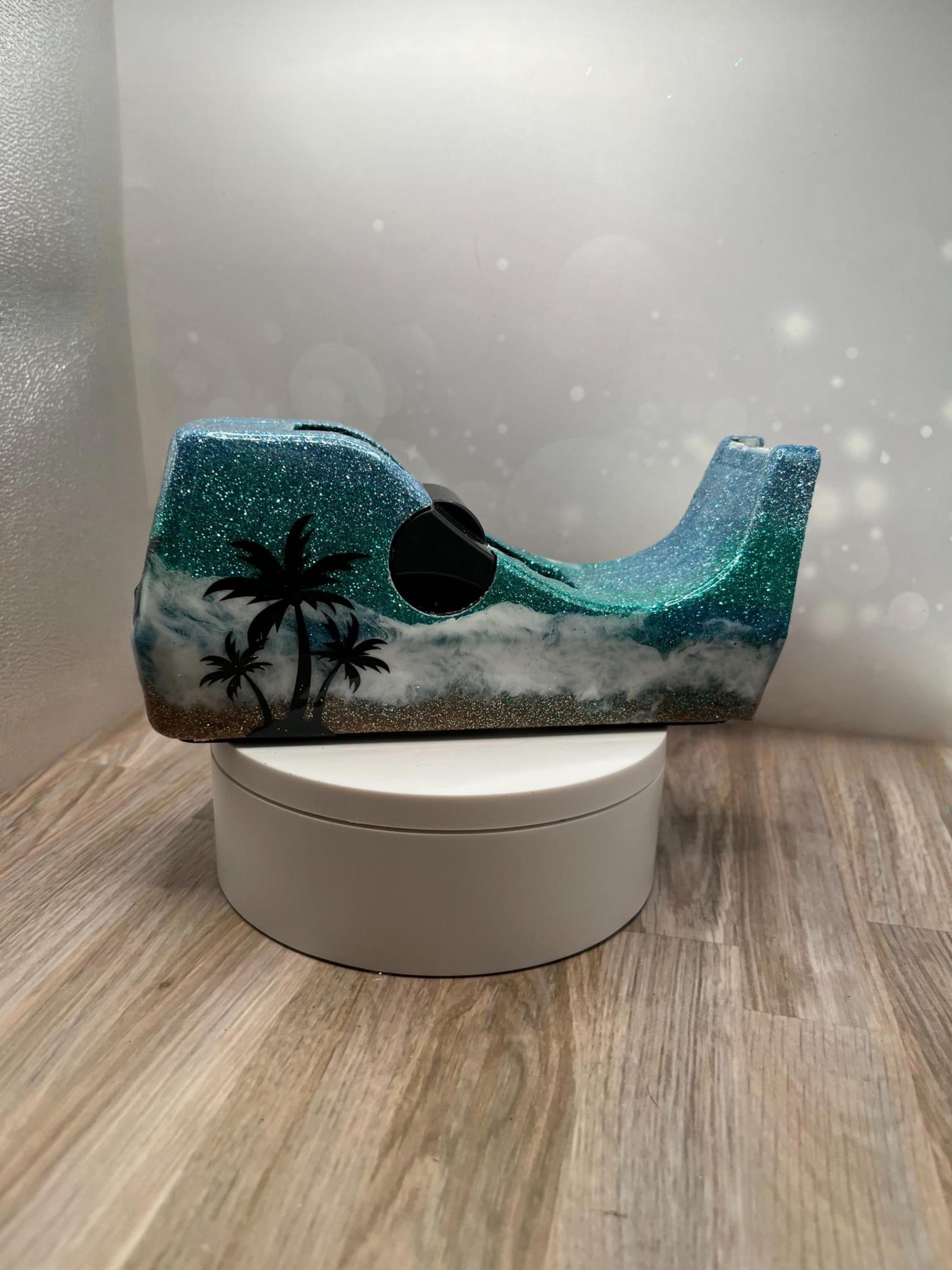 Glitter Beach Desk Set, Bring beach sparkle to your workspace.